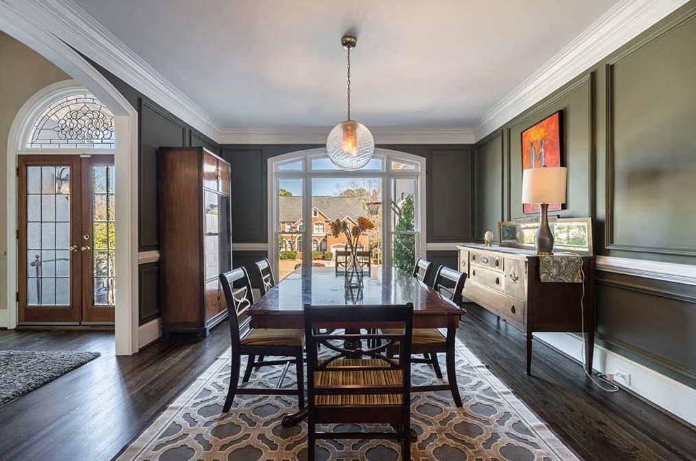 215 Windsor Gate Cv, Atlanta GA  30342-2864 exterior