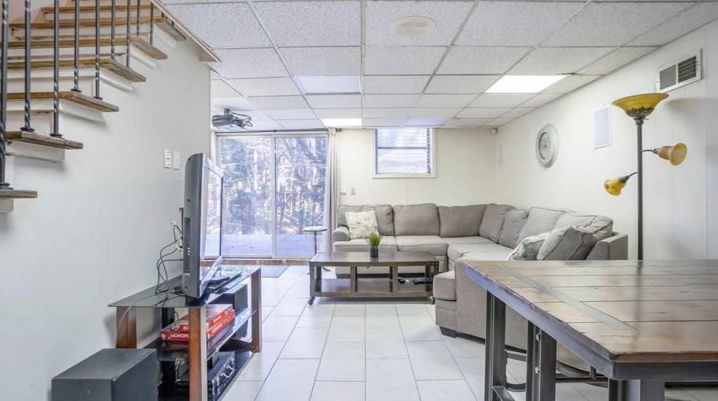 2393 Woodacres Rd, Atlanta GA  30345-1641 exterior