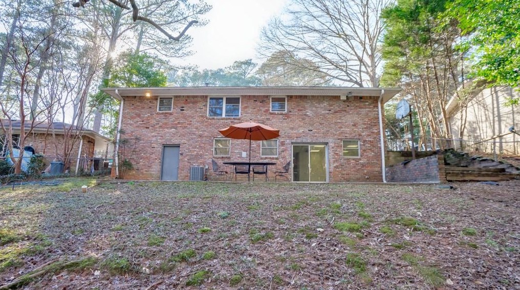 2393 Woodacres Rd, Atlanta GA  30345-1641 exterior