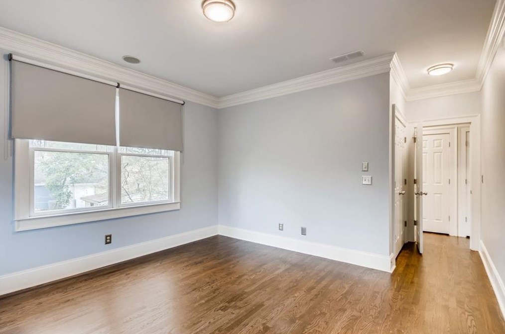 46 Oakridge Ave, Atlanta GA  30317-3319 exterior