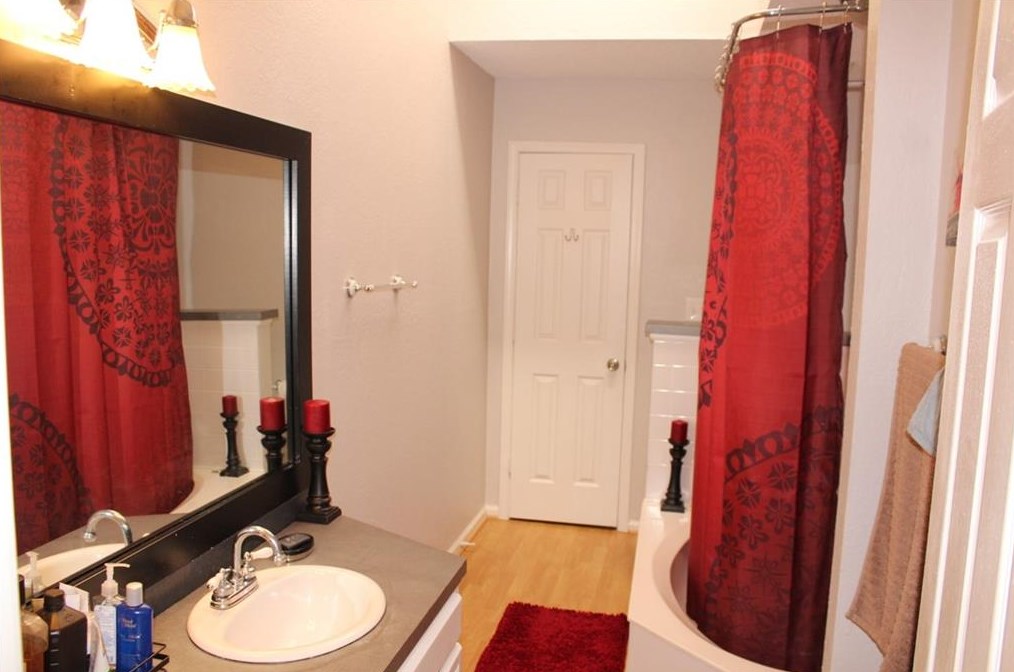 4258 Cabretta Dr, Smyrna GA exterior