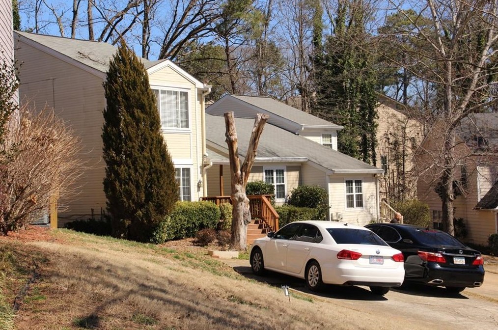 4258 Cabretta Dr, Smyrna GA exterior