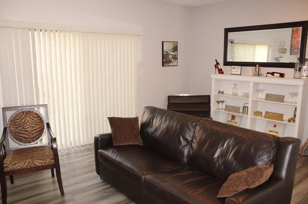 4258 Cabretta Dr, Smyrna GA exterior