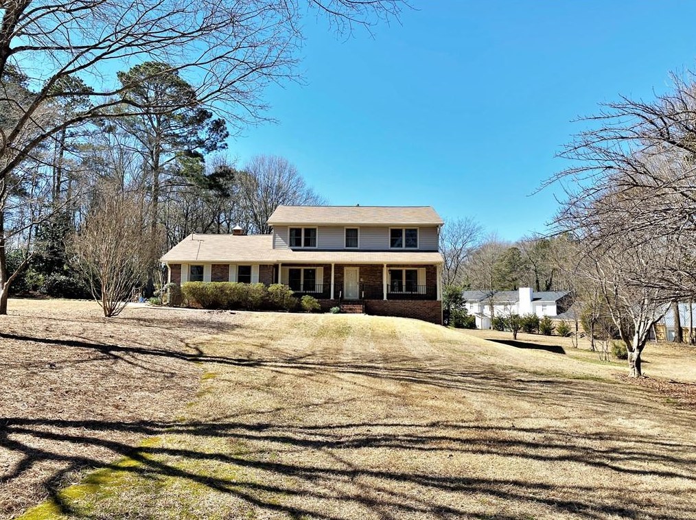 8643 Lake Forrest Dr, Douglasville, GA 30134-2231