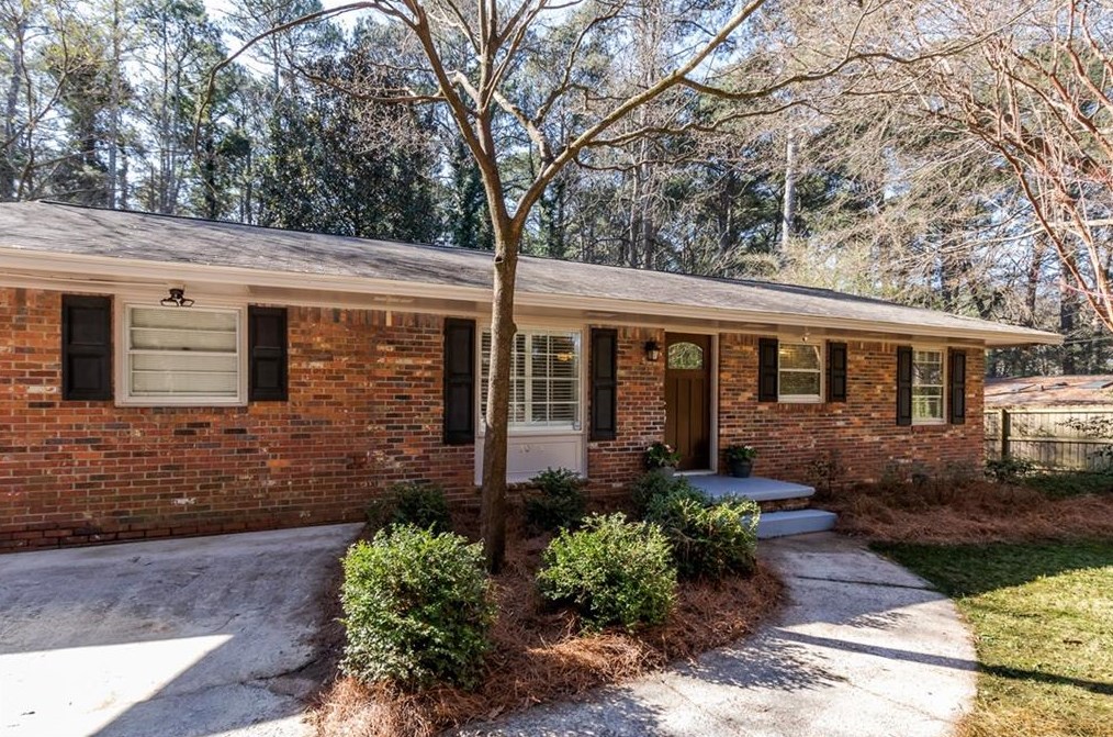 3075 Vine Cir, Decatur, GA 30033-5132