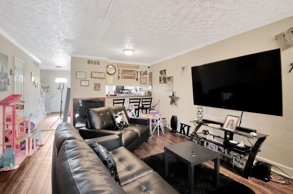1902 Shenandoah Valley Ln, Smyrna GA  30080-8108 exterior
