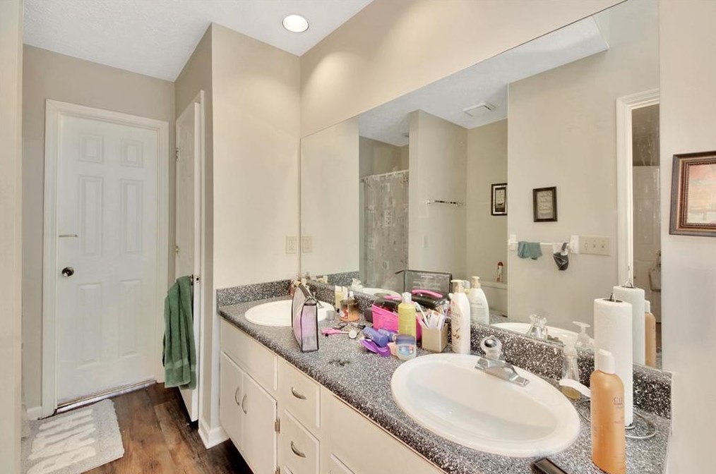 1902 Shenandoah Vly Ln, Smyrna GA  30080-8108 exterior