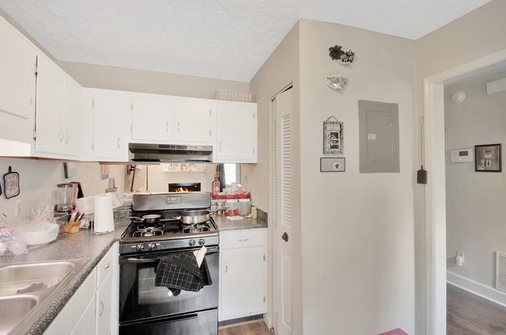 1902 Shenandoah Vly Ln, Smyrna GA  30080-8108 exterior