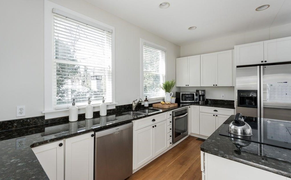 227 Woodlawn Ave, Decatur GA 30030-2312 exterior