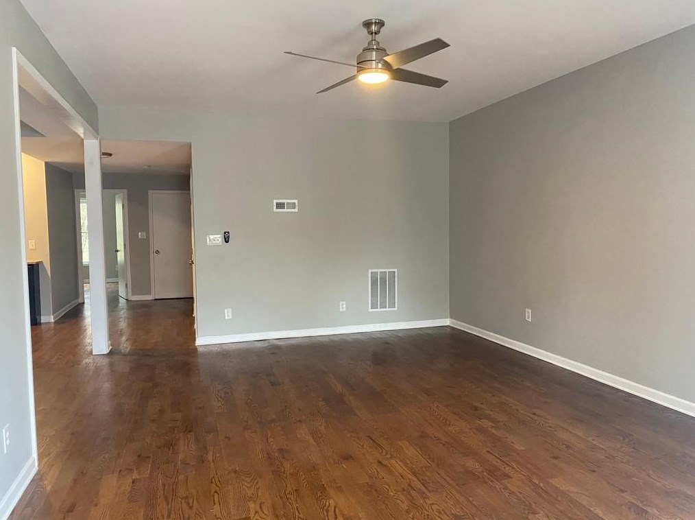 586 Woods Dr Nw, Atlanta, GA 30318