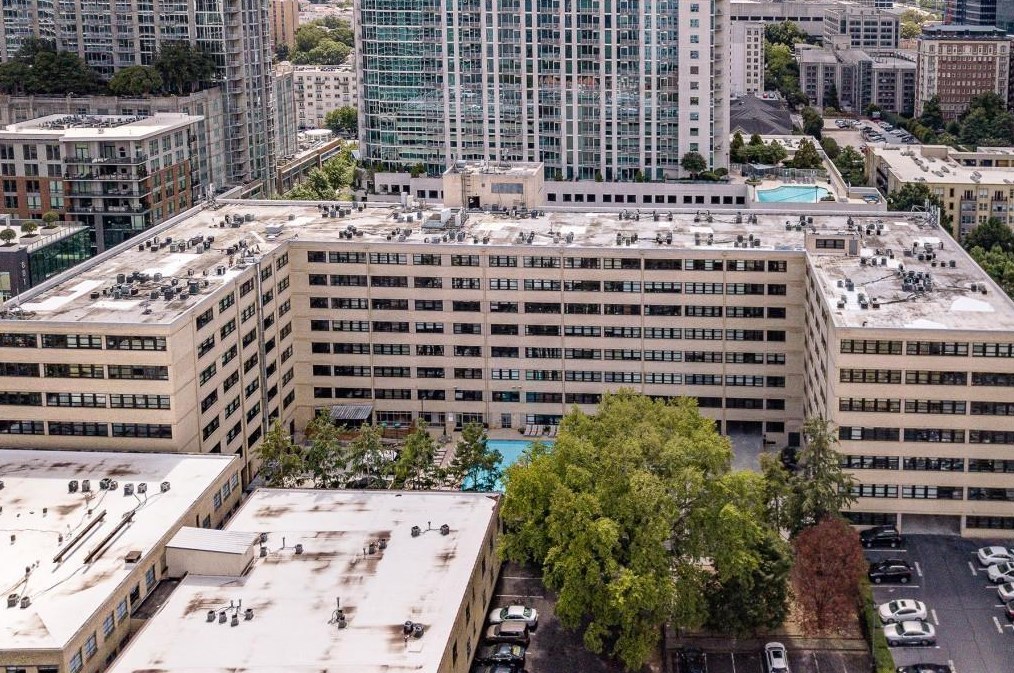 878 Peachtree St, Atlanta GA  30309-4419 exterior