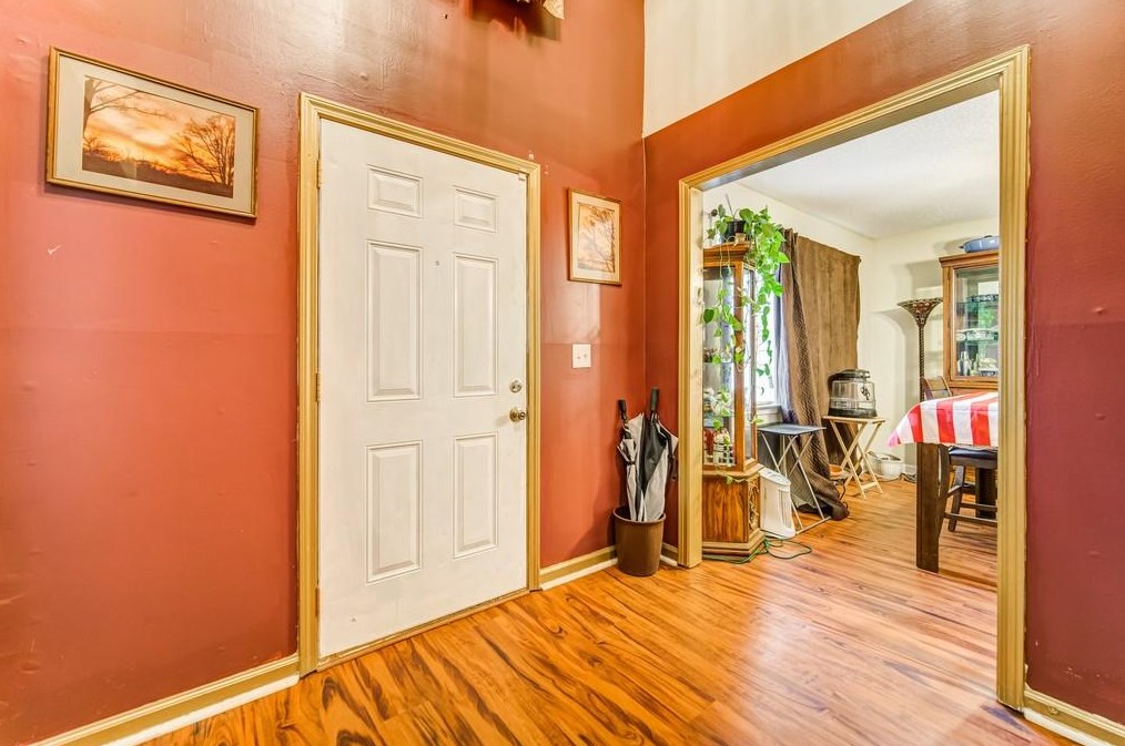 1884 Shamrock Dr, Decatur GA  30032-7011 exterior