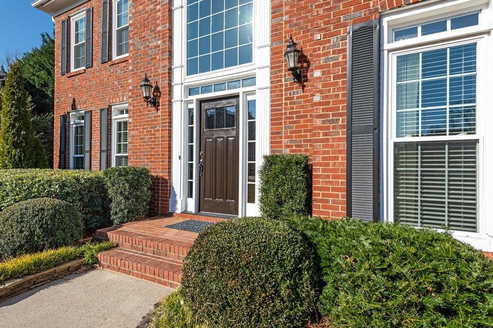 885 Highland Bend Cv, Alpharetta, GA 30022-4794
