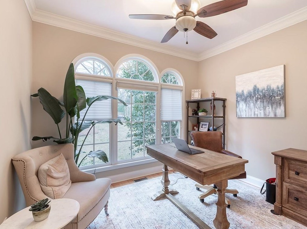 1311 Oaklawn Ave, Atlanta GA  30319-3154 exterior