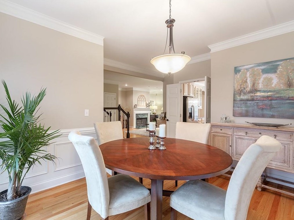 1311 Oaklawn Ave, Atlanta GA  30319-3154 exterior