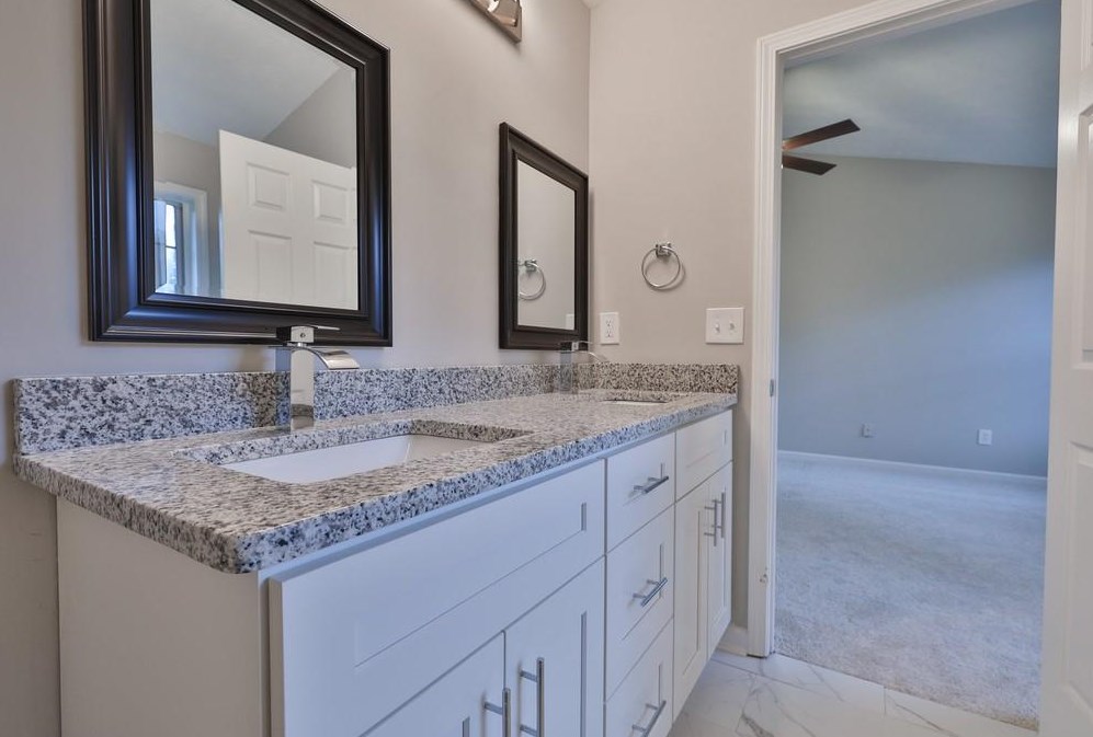 221 Oak Vista Ct, Lawrenceville GA  30044-6721 exterior