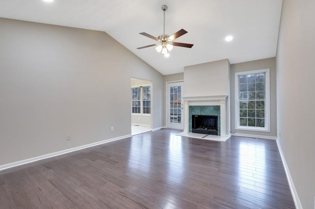 221 Oak Vista Ct, Lawrenceville GA  30044-6721 exterior