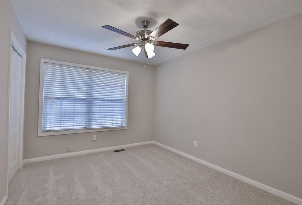 221 Oak Vista Ct, Lawrenceville GA  30044-6721 exterior