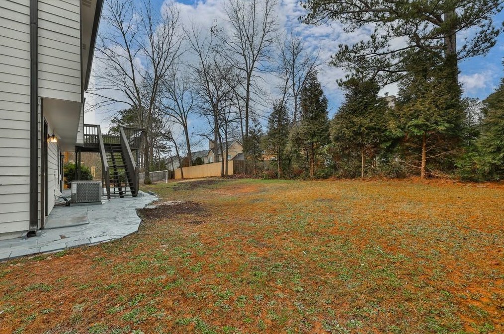 221 Oak Vista Ct, Lawrenceville GA  30044-6721 exterior