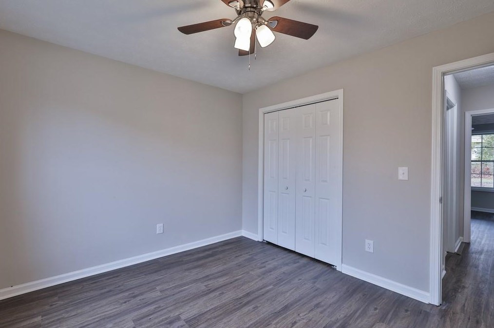 221 Oak Vista Ct, Lawrenceville GA  30044-6721 exterior