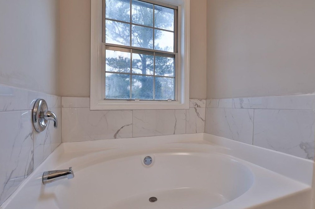 221 Oak Vista Ct, Lawrenceville GA  30044-6721 exterior