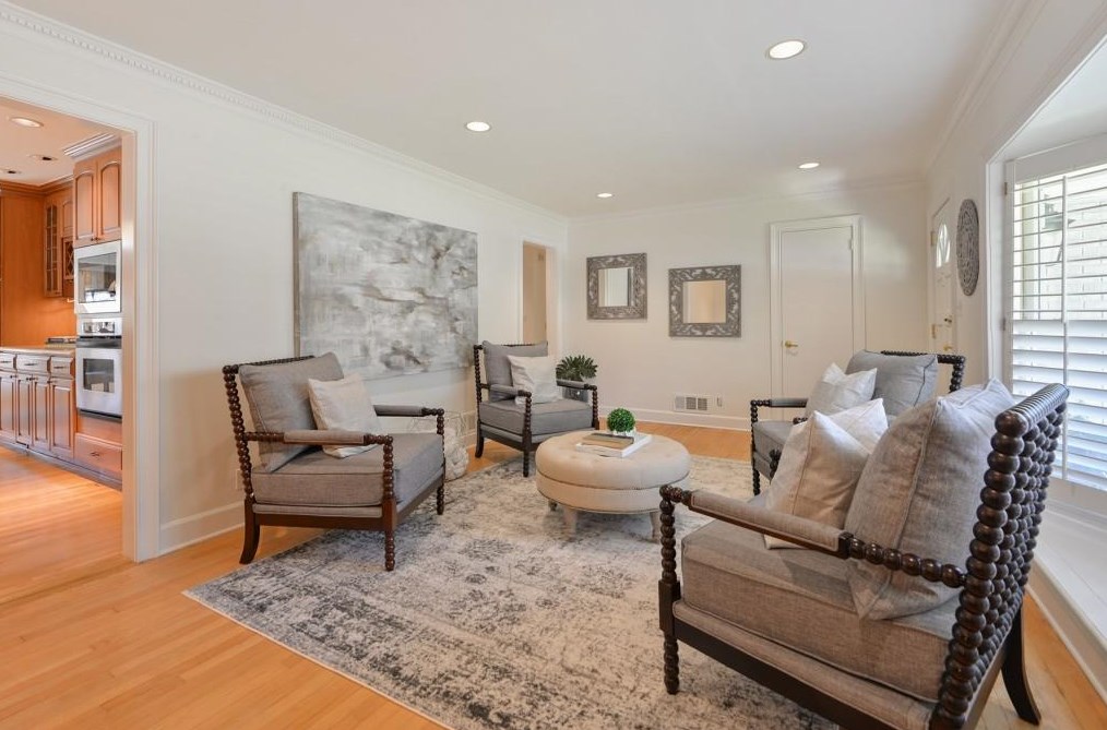 1897 Wildwood Pl, Atlanta GA  30324-4958 exterior
