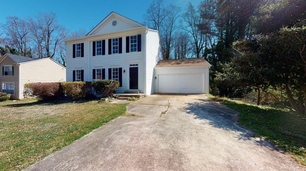 4084 Pinehurst Valley Dr, Decatur, GA 30034-5235