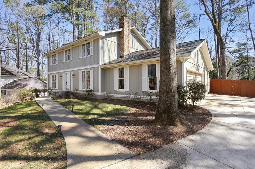 1175 Martin Ridge Rd, Roswell, GA 30076-2847