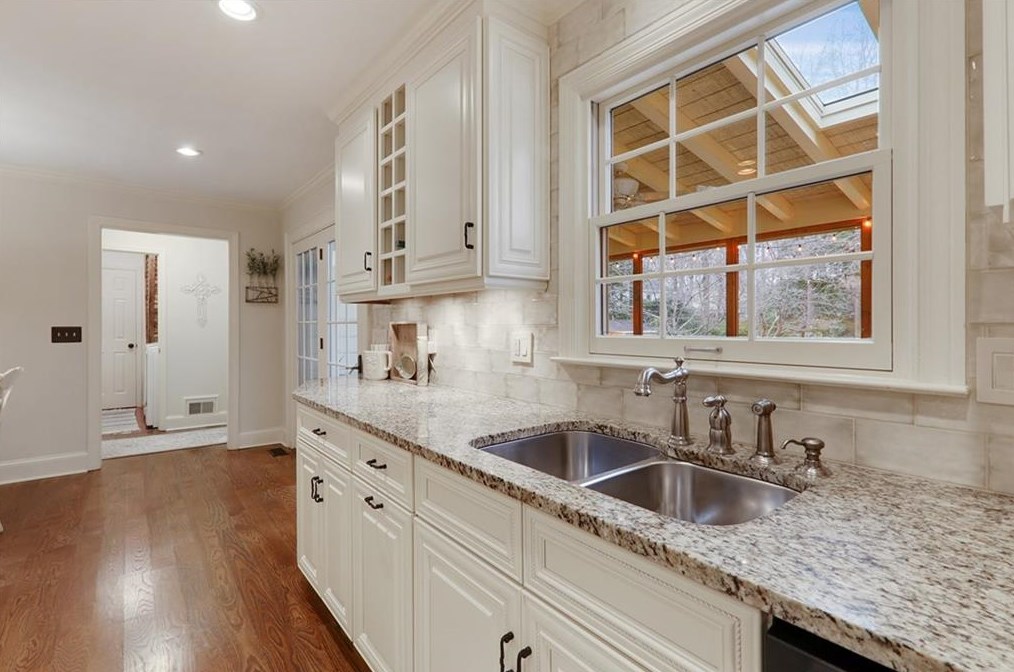 130 Barrow Downs, Alpharetta GA 30004-4014 exterior