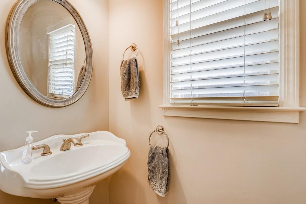 7330 Village Creek Trce, Atlanta GA 30328-6765 exterior