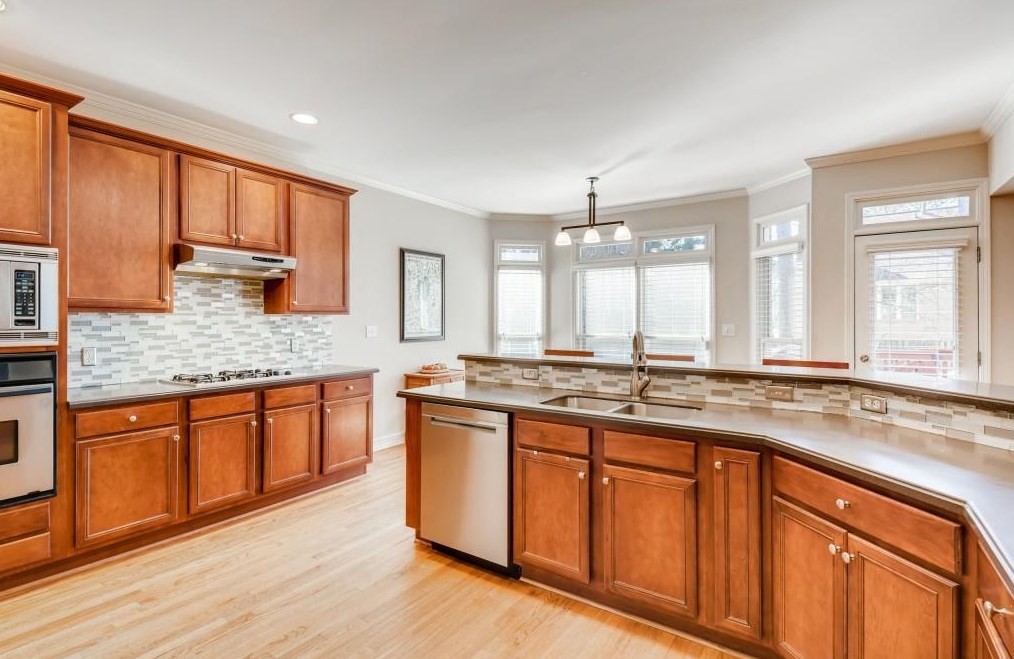 7330 Village Creek Trce, Atlanta GA 30328-6765 exterior