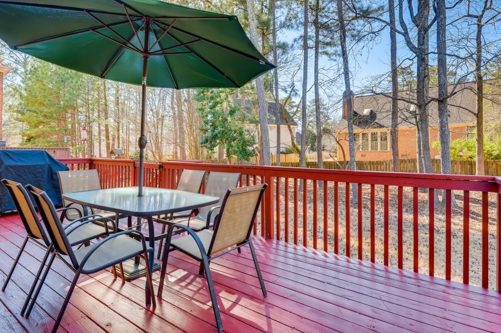 7330 Village Creek Trce, Atlanta GA 30328-6765 exterior