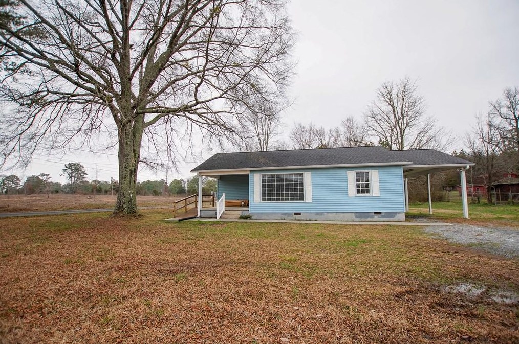 1958 Dews Pond Rd, Calhoun, GA 30701