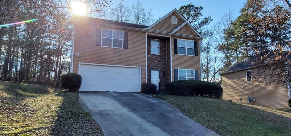 5591 Rock Lake Dr, Atlanta, GA 30349