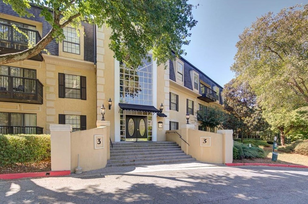 3115 Pine Heights Dr, Atlanta, GA 30324-2843