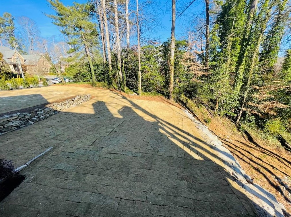 5365 Mount Vernon Pkwy, Atlanta GA  30327-4735 exterior