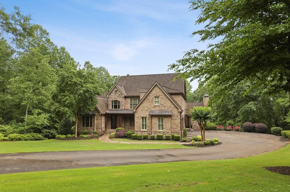 411 River Bluff Ln, Ball Ground, GA 30107