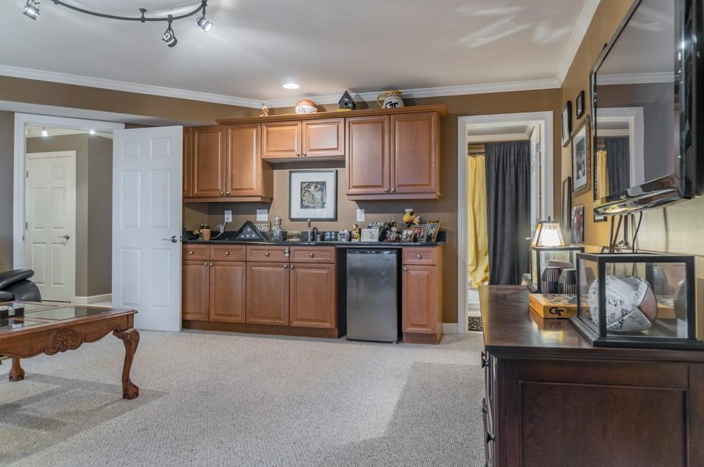 2106 Murren Dr, Smyrna GA 30080-6520 exterior