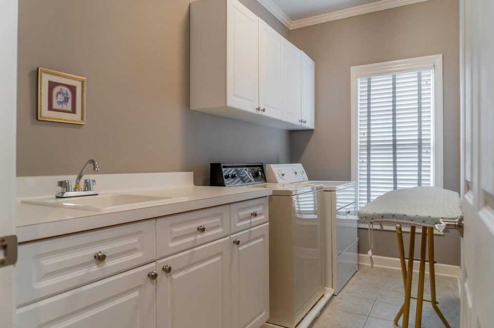 2106 Murren Dr, Smyrna GA 30080-6520 exterior