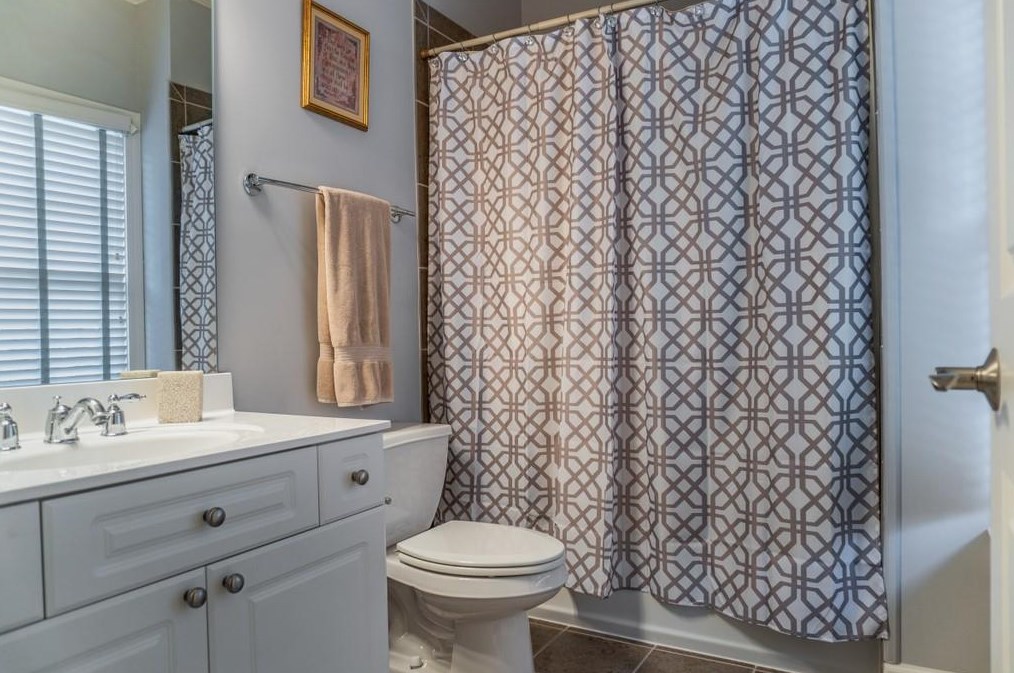 2106 Murren Dr, Smyrna GA 30080-6520 exterior