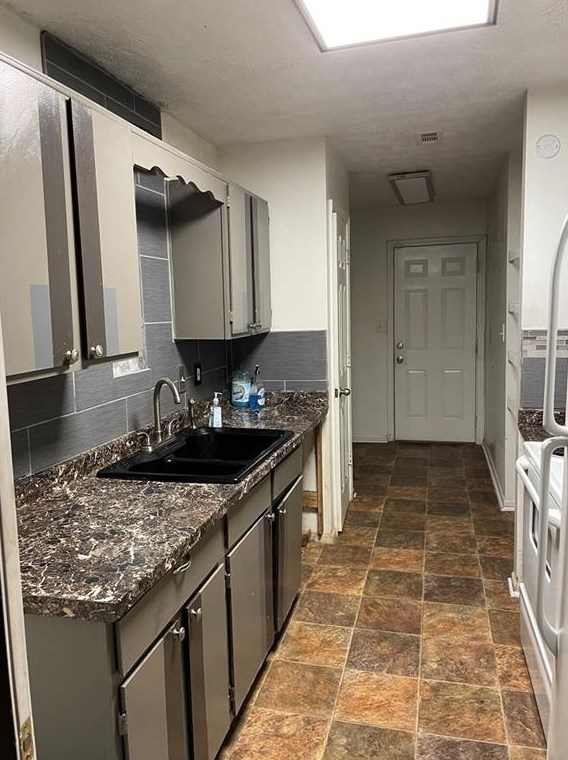 30 Cardinal Ln, Jonesboro, GA 30238-2117