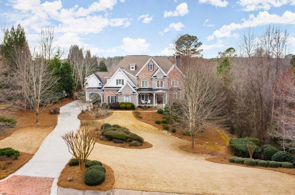 2735 Manor Bridge Dr, Alpharetta, GA 30004-2850