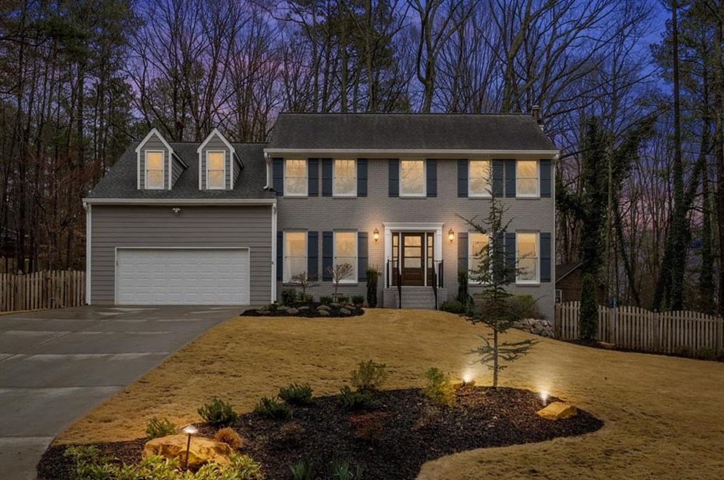 300 Whisperwood Dr, Roswell, GA 30075-3222