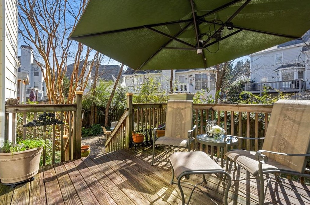 2246 Wayside Dr, Atlanta GA  30319-4011 exterior