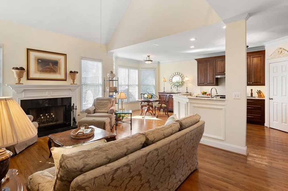 2246 Wayside Dr, Atlanta GA  30319-4011 exterior