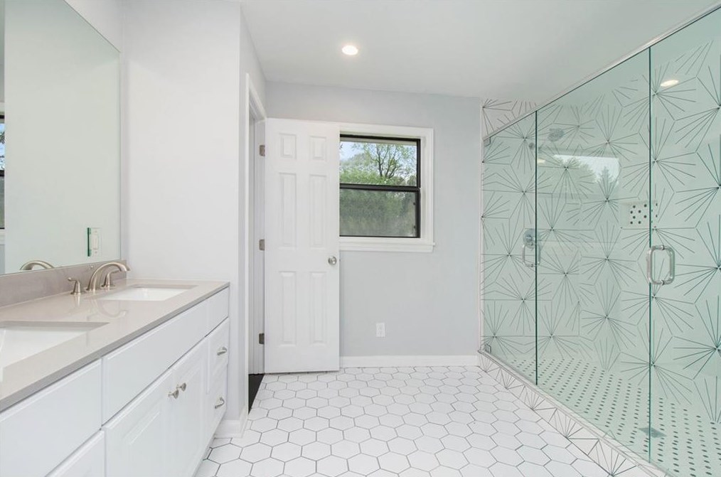 2349 Miriam Ln, Decatur GA  30032-5720 exterior