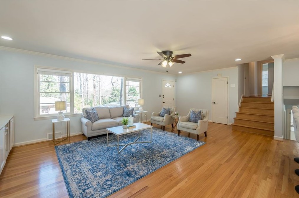 229 Woodview Dr, Decatur GA  30030-1038 exterior