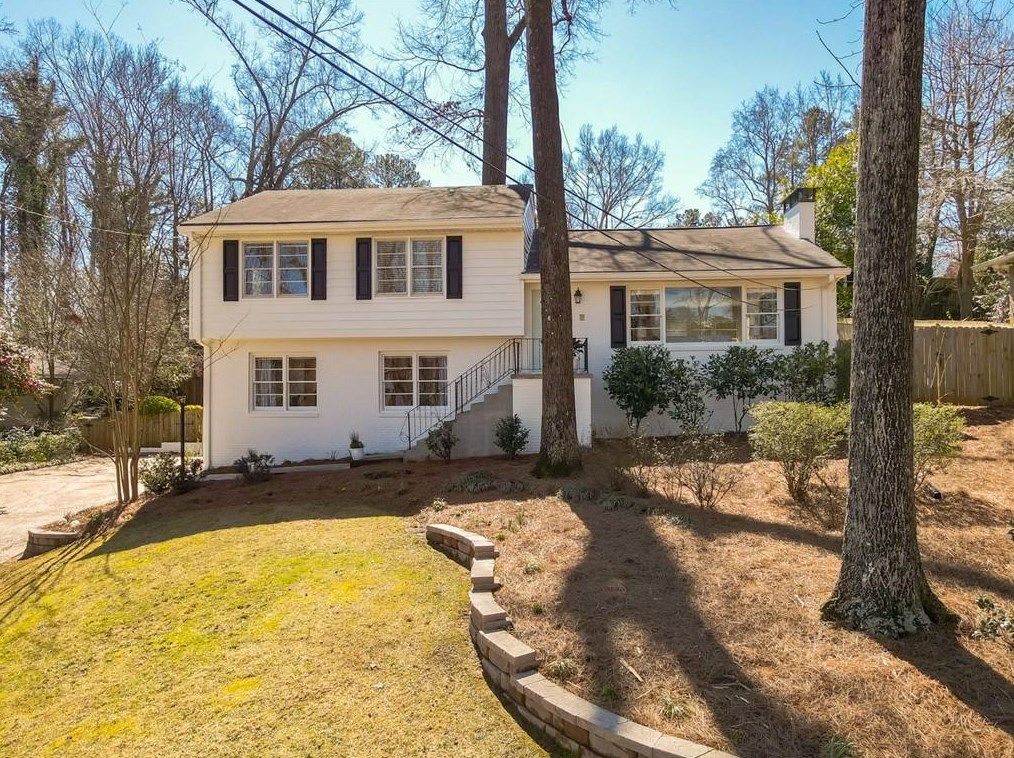 229 Woodview Dr, Decatur, GA 30030-1038
