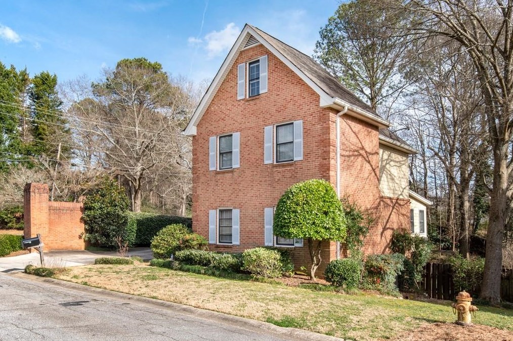 1415 Camden Walk, Decatur, GA 30033-3233