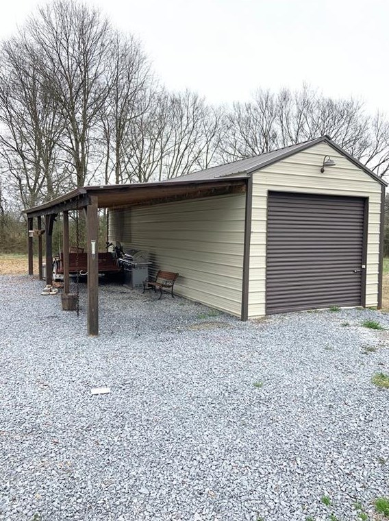 252 Valley View Cir, Calhoun, GA 30701-4518